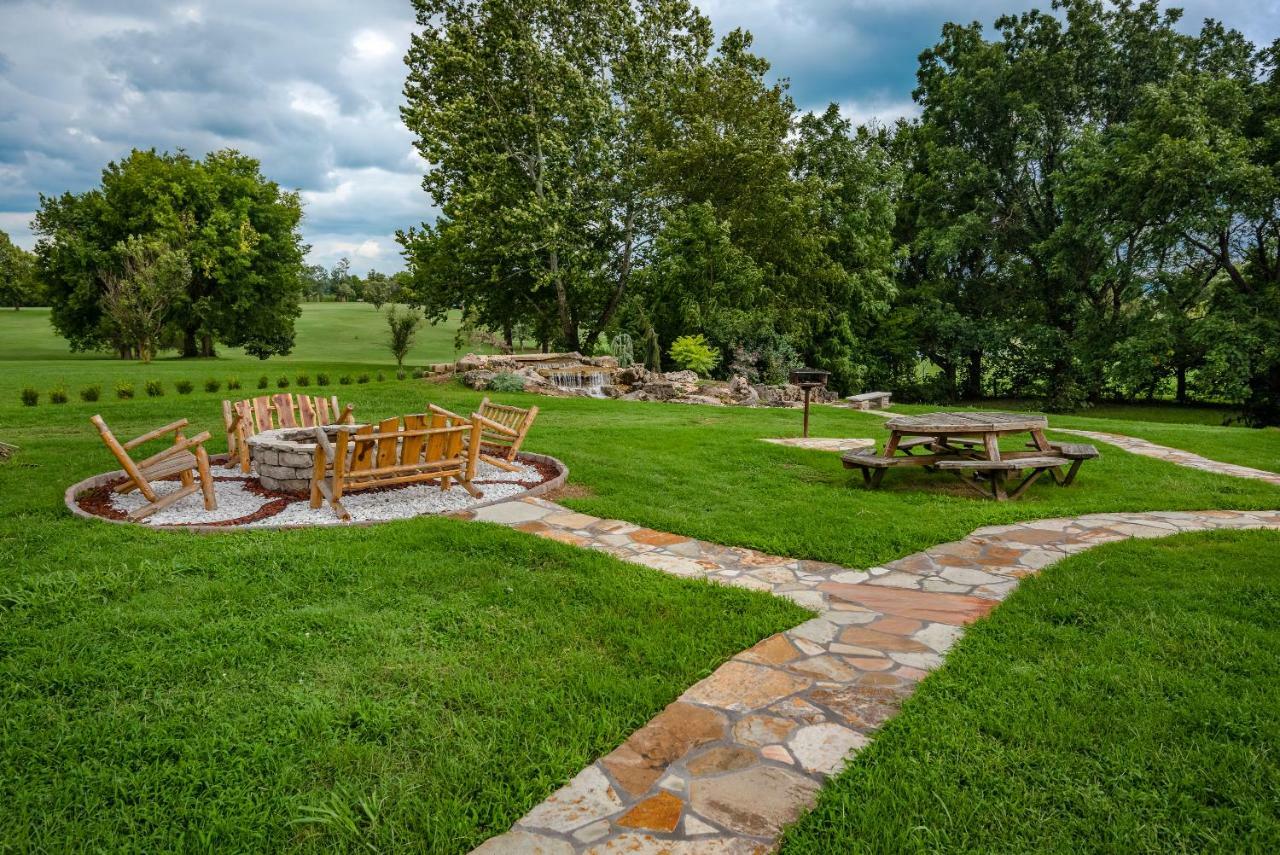Fairway Inn Berryville Exteriör bild